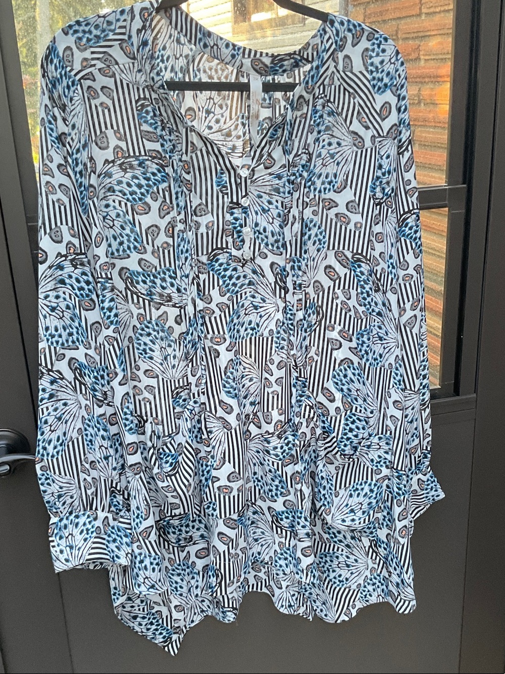Women's Blue Floral-Stripe Ruffled Blouse